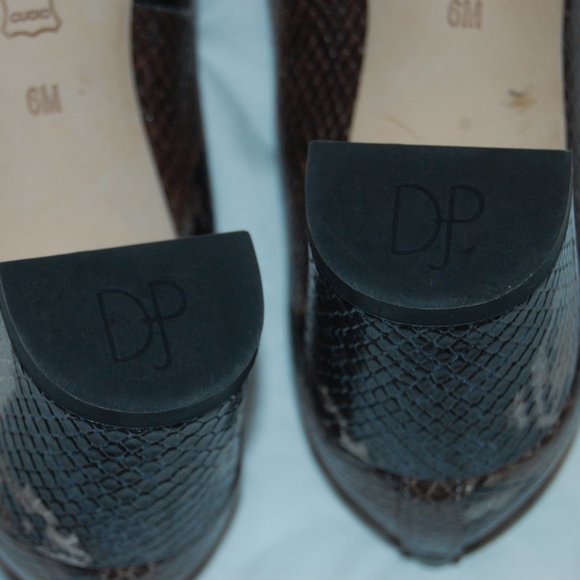 Donald Pliner Corin Snake Print Dress Pump, 6 M - Picture 10 of 10